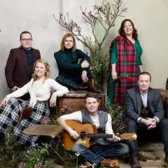 Jak długo trwa koncert Kelly Family? Poznaj szczegóły i atmosferę występu!