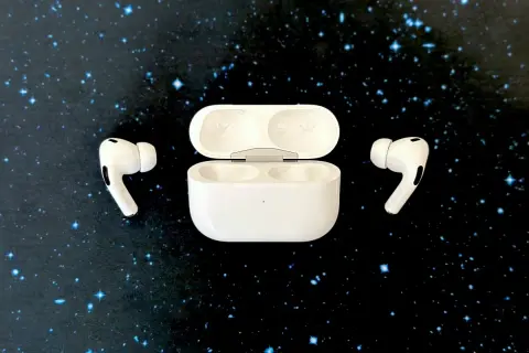 Czym się różnią AirPods Pro 1 od 2? Kluczowe różnice i nowości