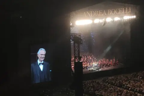 Gdzie odbył się koncert Bocellego? Sprawdź PGE Narodowy w Warszawie.