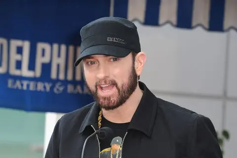 Dlaczego Eminem nie koncertuje w Polsce? Odkryj prawdziwe powody