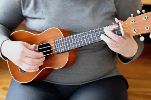 Ukulele od czego zacząć? Kluczowe kroki, które musisz znać